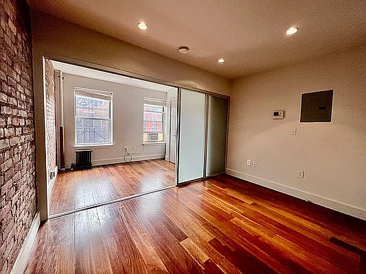 4th image of 163 Ludlow St APT 3C