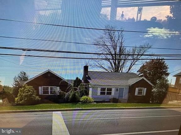 2nd image of 144 S Centre Ave