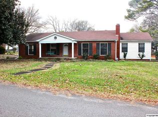 1402 S Madison St, Athens, AL 35611