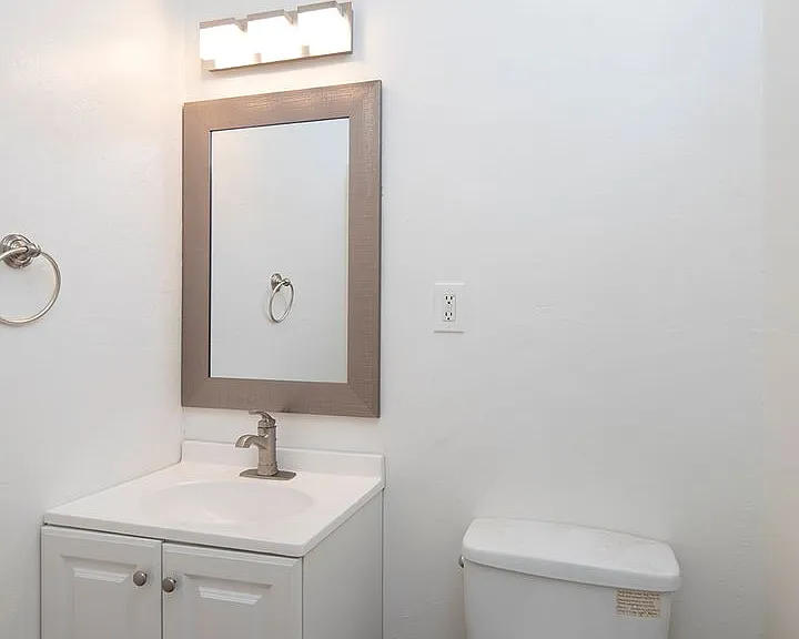 3654 & 3660 Princeton Ave — Photo 6