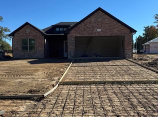 3906 French Dr, Longview, TX 75604