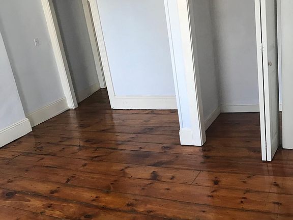 4th image of 50 Market St Unit 4