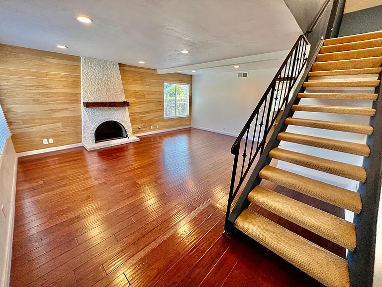 1907 Tulane Ct — Photo 2