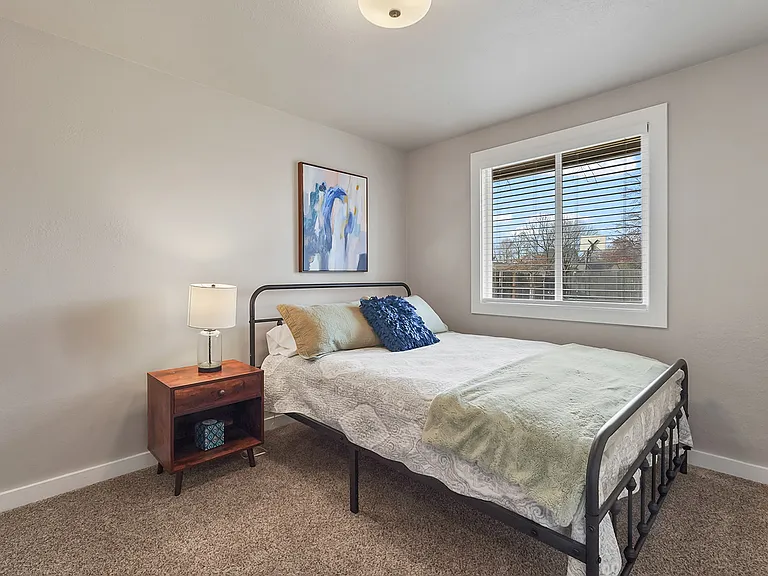 6871 N Fairfax Ave — Photo 29