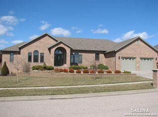 2207 Pinecrest Cir, Salina, KS 67401
