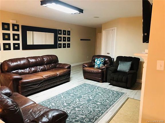 3rd image of 2508 Blue Moss Dr