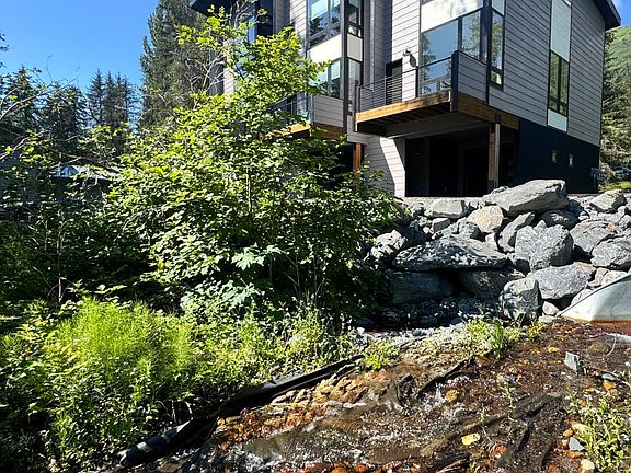 2nd image of 1538 Alyeska Hwy #5