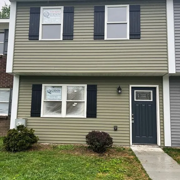 317 Willow Dr — Photo 1