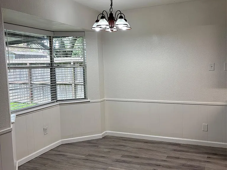 5008 Rockland Dr — Photo 5