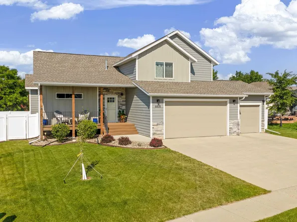 6835 Sahalee Dr, Rapid City, SD 57702