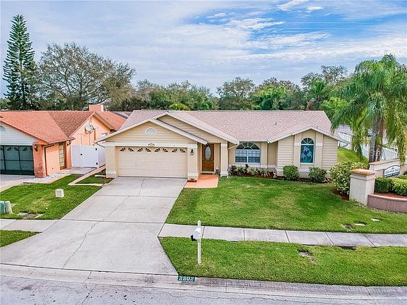 2nd image of 2802 Orchard Dr