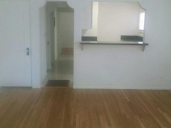 3rd image of 1210 N Orange Grove Ave APT 1