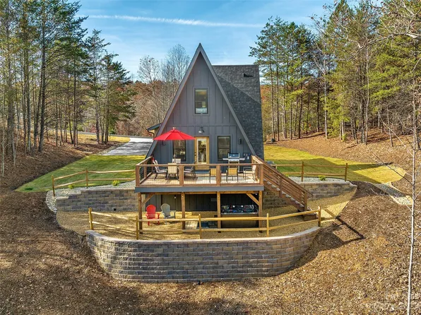 11 Indian Summer Ln, Mill Spring, NC 28756