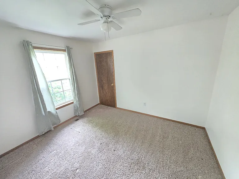 308 E Iowa Ave — Photo 14