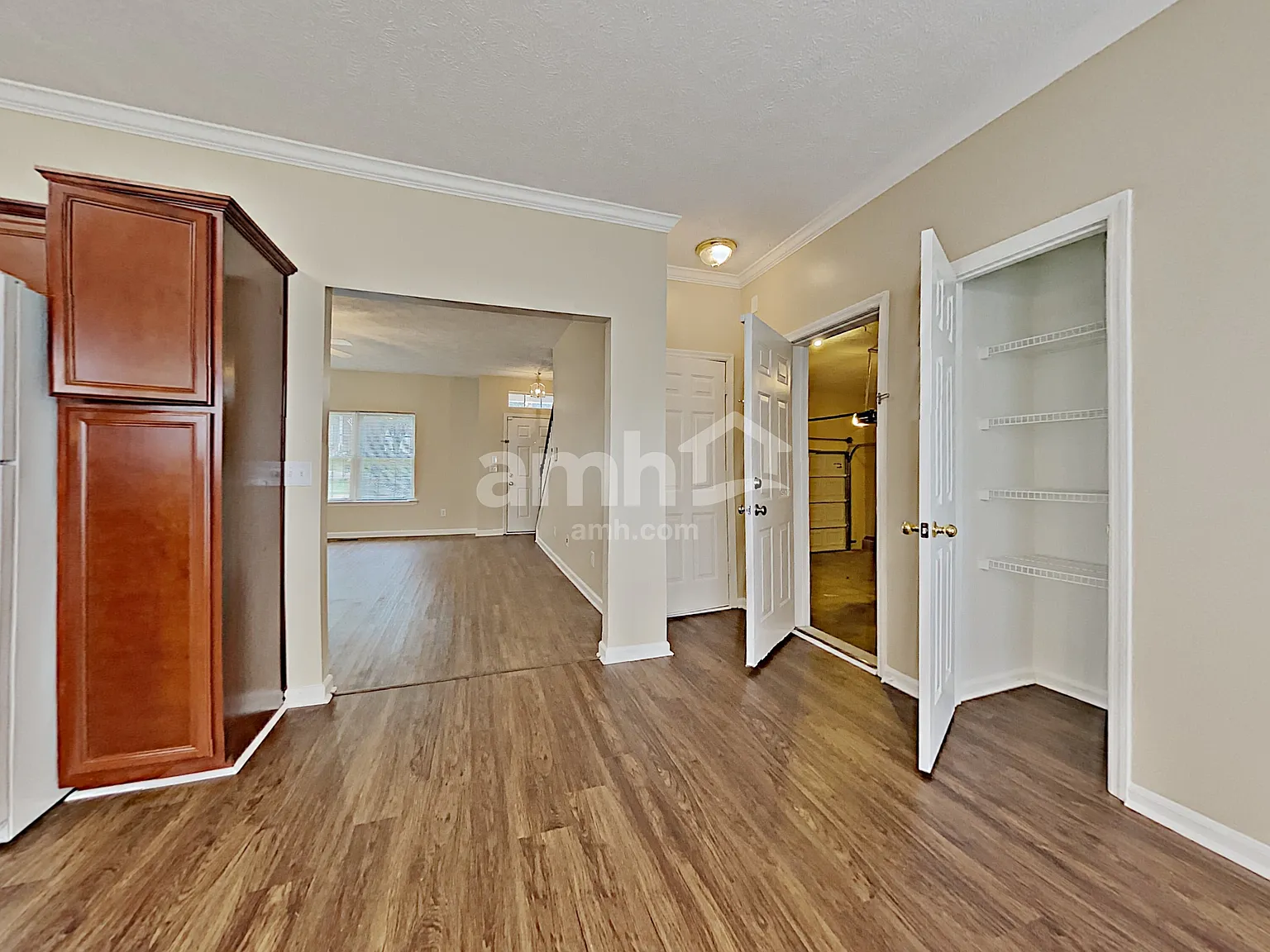 3 bed, 3.5 bath, 2932 sqft, $2,940 — Photo 4