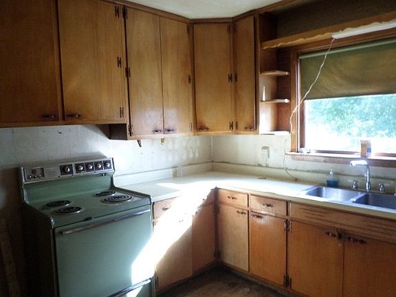 2nd image of 807 Yale Ave