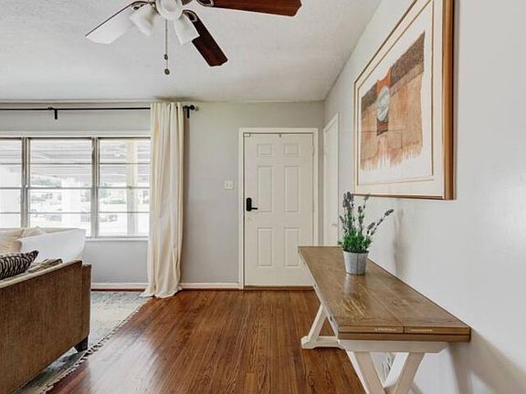 2nd image of 3606 Yosemite St