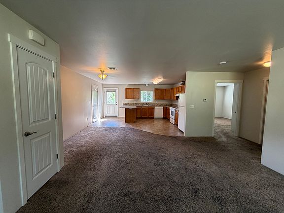 5th image of 5447 NE Stephens St