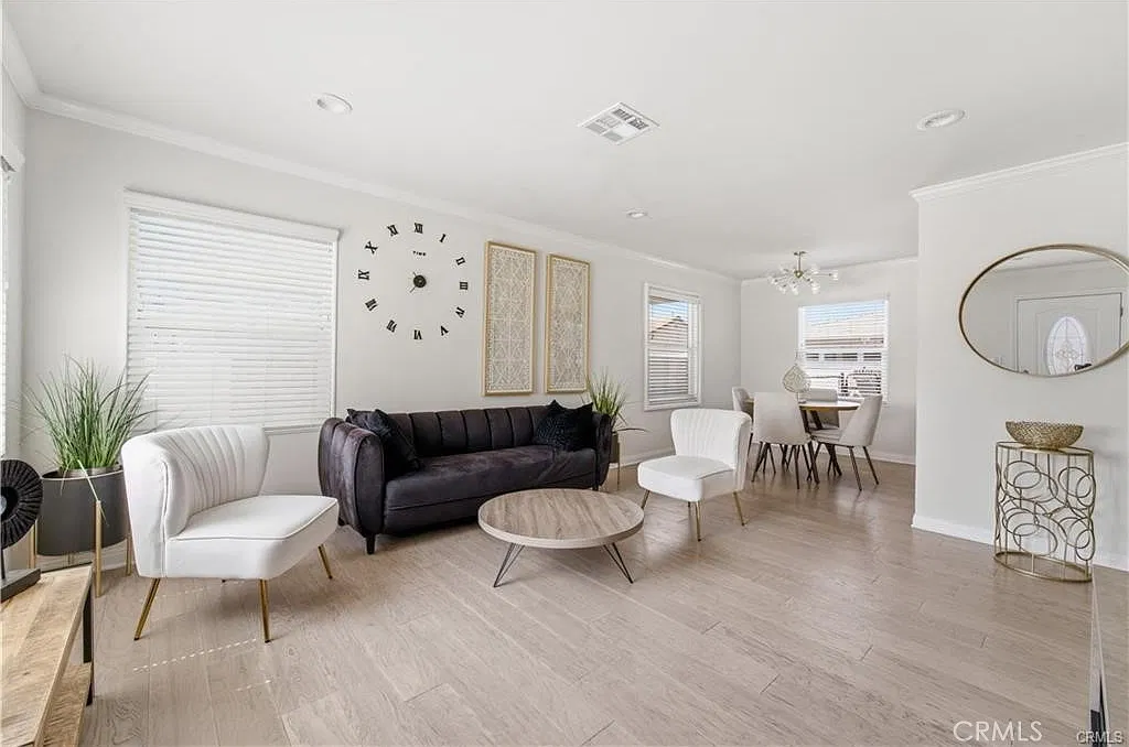 3 bed, 1264 sqft, $4,500 — Photo 3