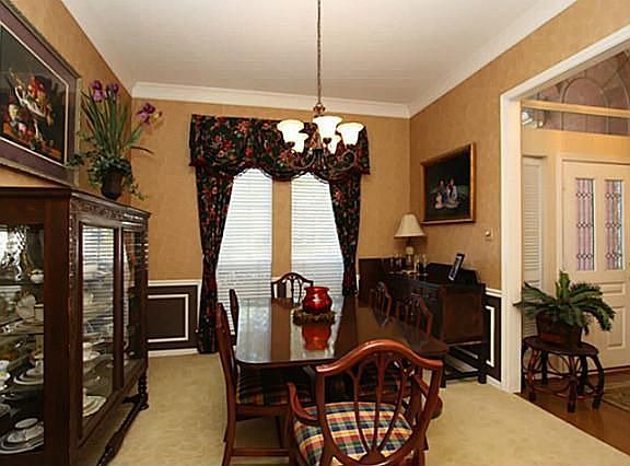 4th image of 125 Glendale Dr