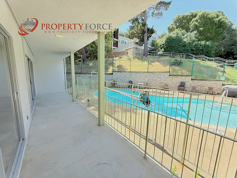 15 Mulberry Ct — Photo 49