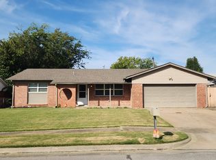 1112 N Hickory Ave, Broken Arrow, OK 74012