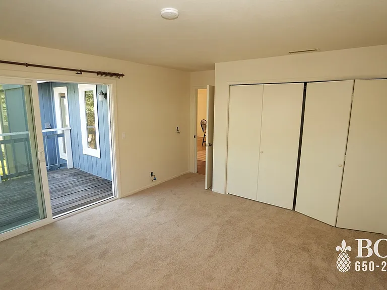 731 Santiago Ave — Photo 8