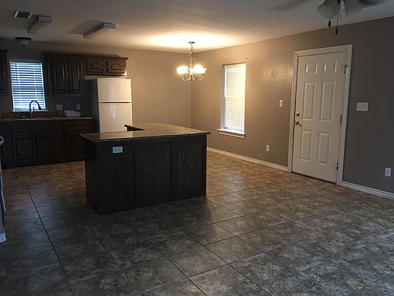 Livingroom and kitchen