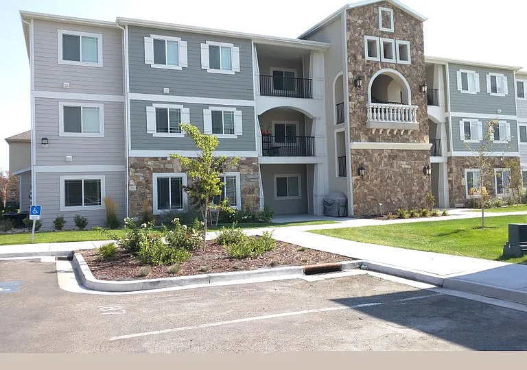 161 W Ridge Rd — Photo 1