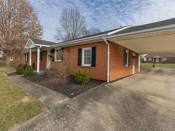 4th image of 203 Commercial Ave