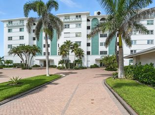 2011 Gulf Shore Blvd N #1, Naples, FL 34102