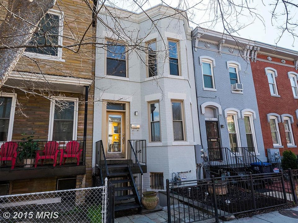 Fully Renovated Bay Front Victorian