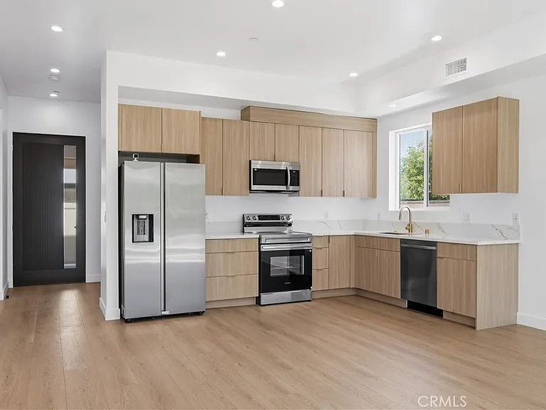 10051 Amestoy Ave — Photo 1