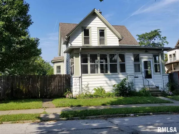 818 15th St, Rock Island, IL 61201
