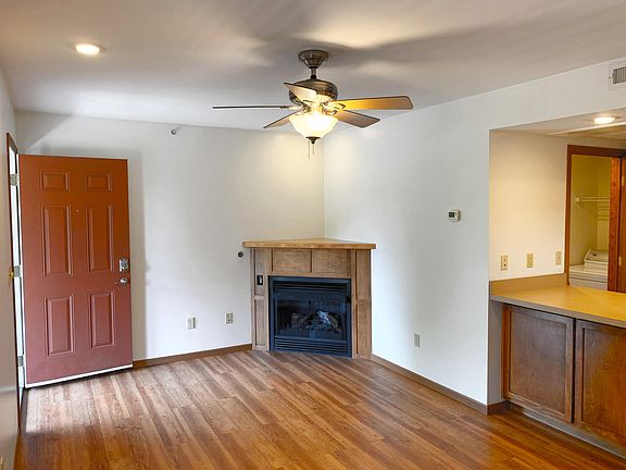 3rd image of 620 W Lafayette St #22