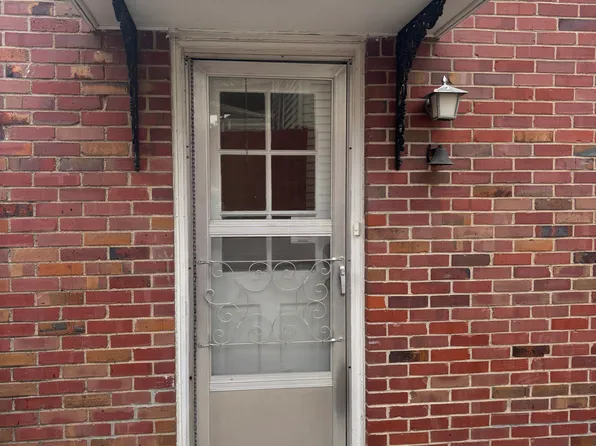 3766 C St, Lincoln, NE 68510