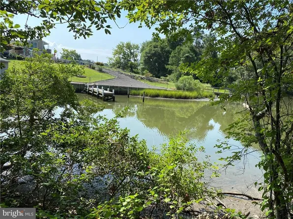 0 Robins Point Ave, Deltaville, VA 23043