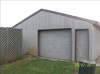 4th image of 16540 Pine Lake Ave