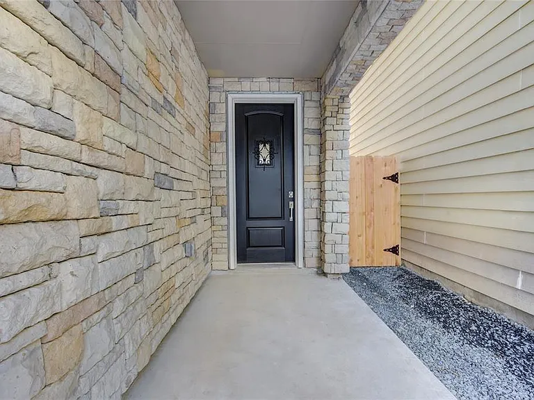 1415 Adell Rose Ln — Photo 12
