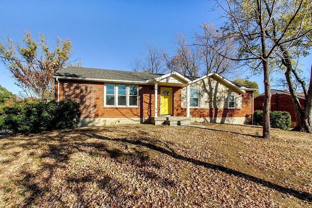 3 bed, 2.0 bath, 1325 sqft, $2,500 — Photo 1
