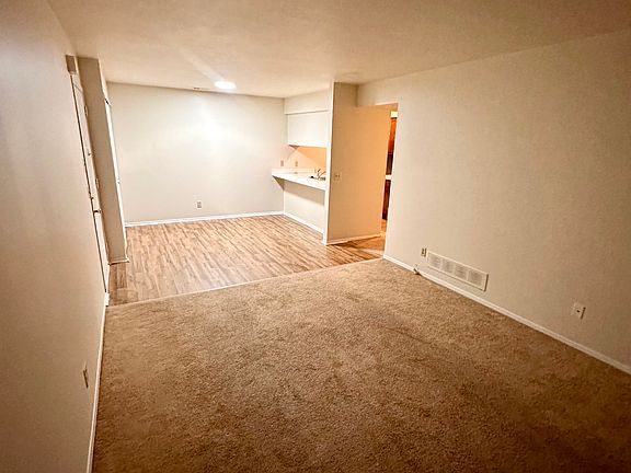 4th image of 44315 Sunnyside Dr APT 204
