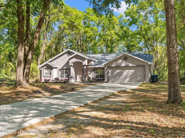 24227 Balmoral Ln, Brooksville, FL 34601
