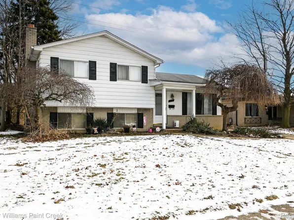 33828 Stonewood Dr, Sterling Heights, MI 48312