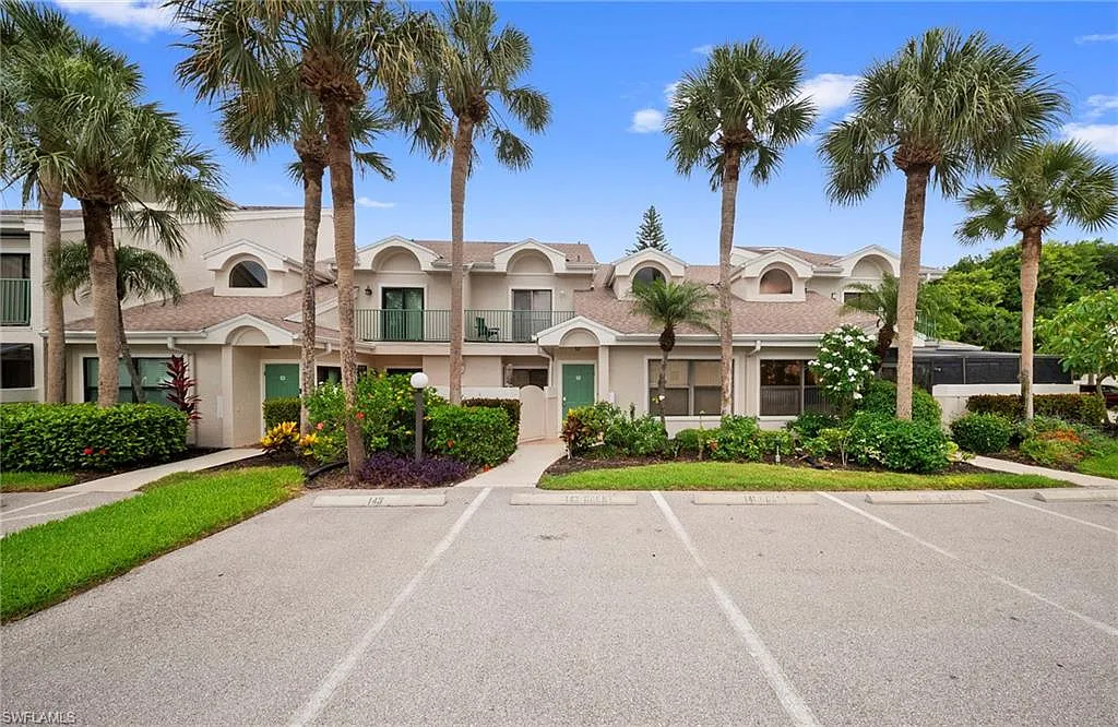 2 bed, 2.5 bath, 1360 sqft, $5,000 — Photo 2