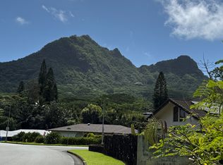 1248 Aloha Oe Dr, Kailua, HI 96734