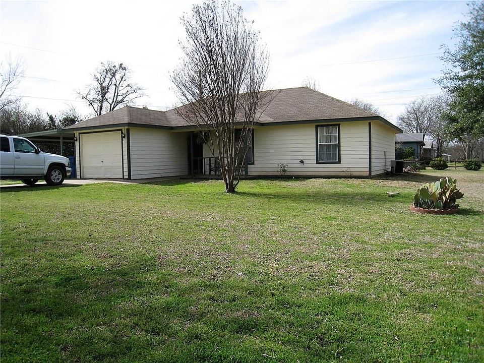 1st image of 700 S San Antonio St