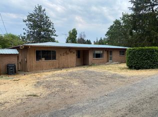 2255 Camp Baker Rd, Medford, OR 97501