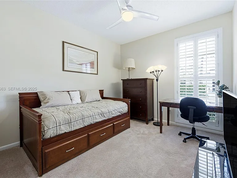 2607 Holy Cross Ln — Photo 24