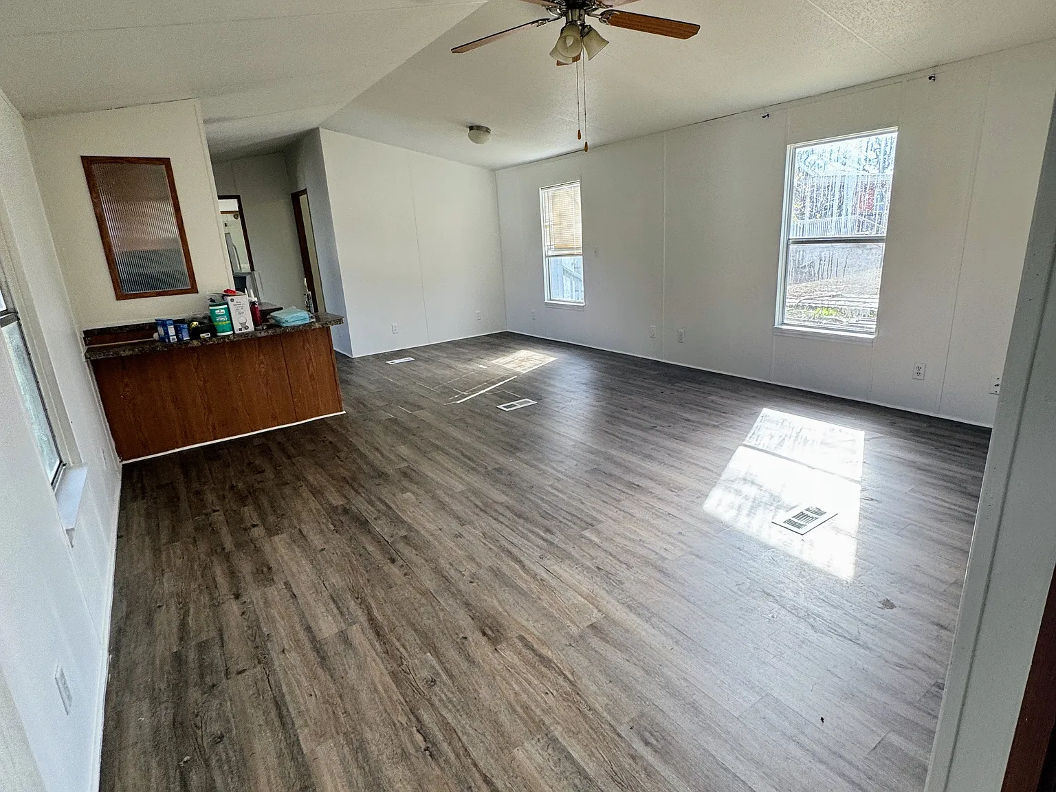 2 bed, 896 sqft, $1,300 — Photo 4