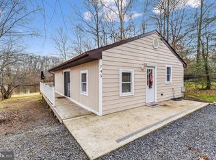 745 Powhatan Beach Rd, Pasadena, MD 21122